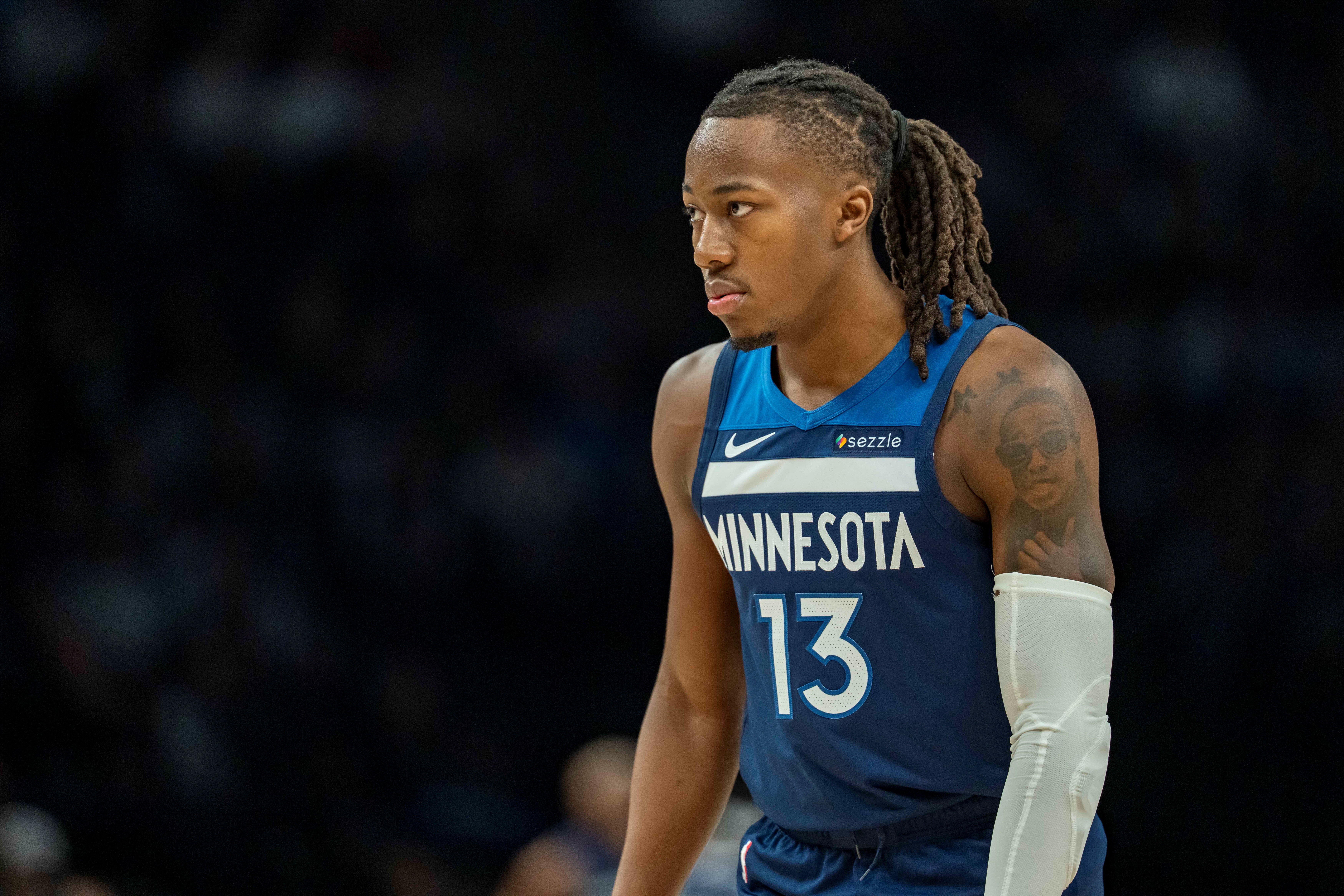 森林狼队史打出15分15板10助的球员:道苏姆、加内特、乐福